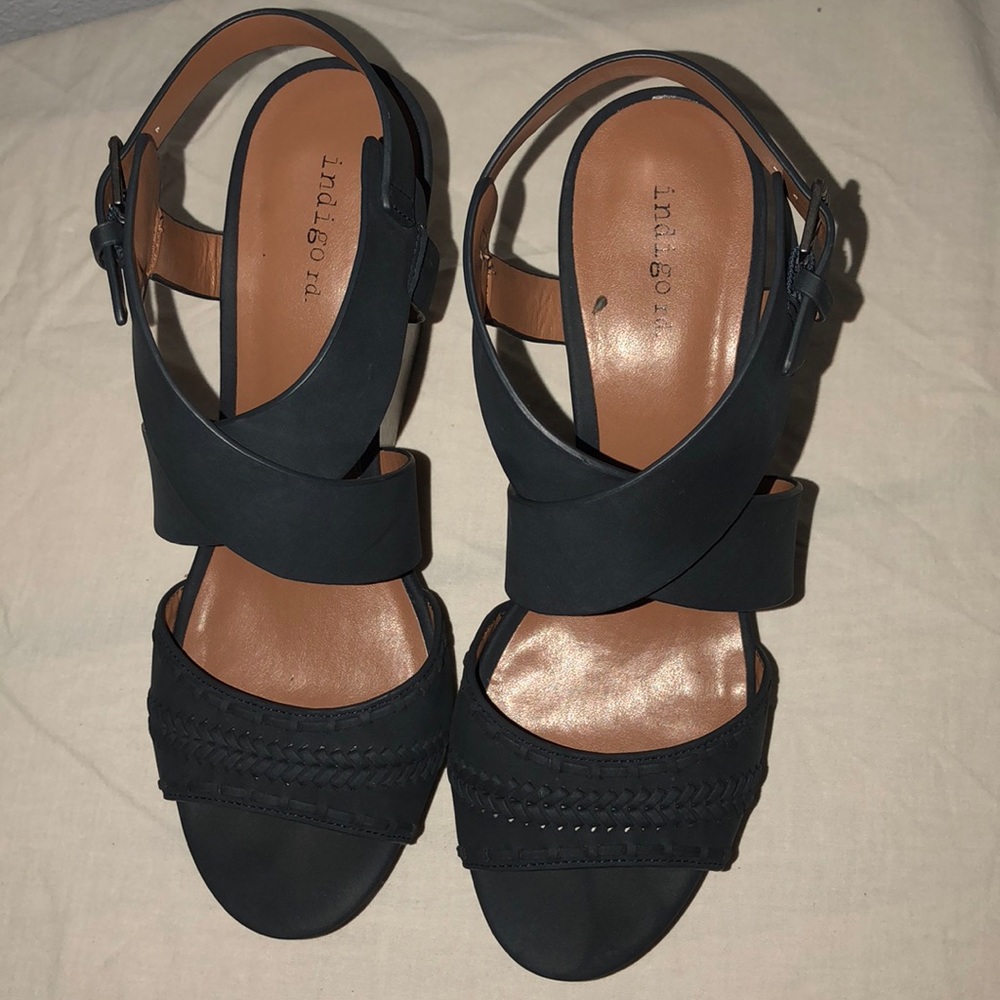 Size 10 dark blue wedges